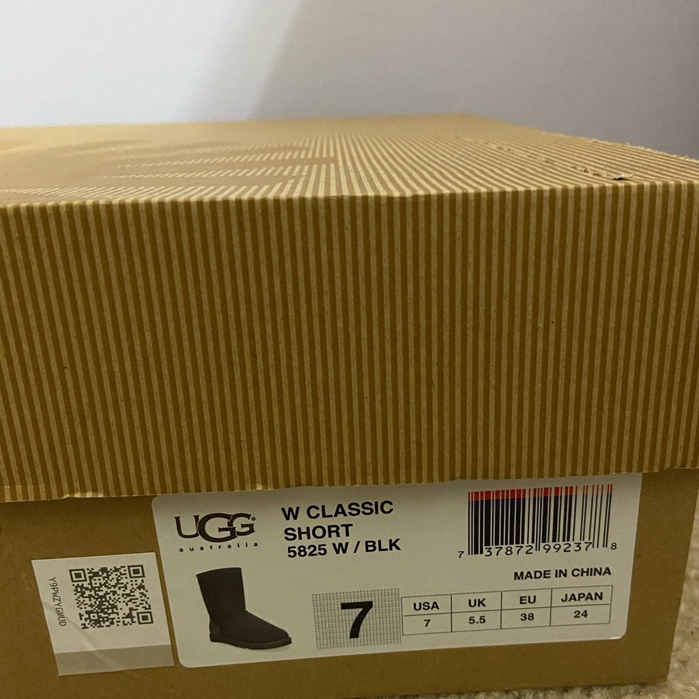 Classic Black Uggs